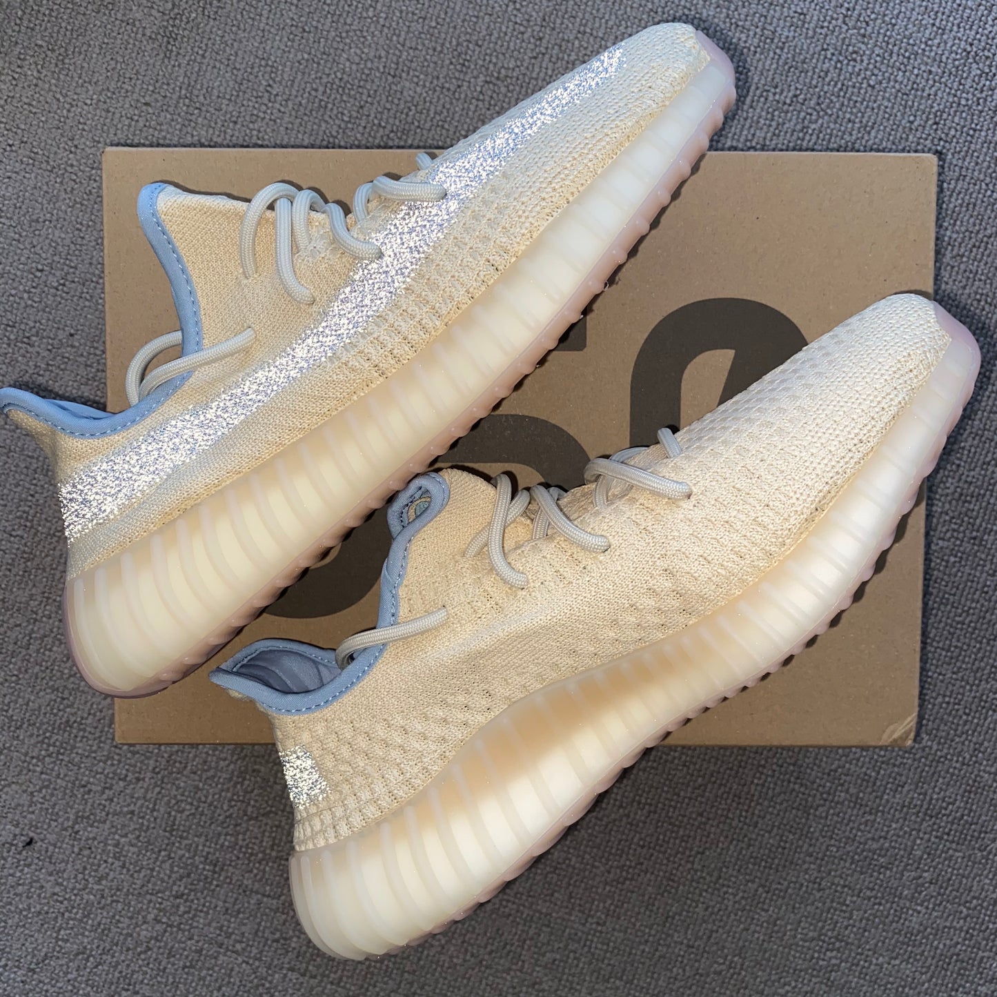 YEEZY 350v2 Linen