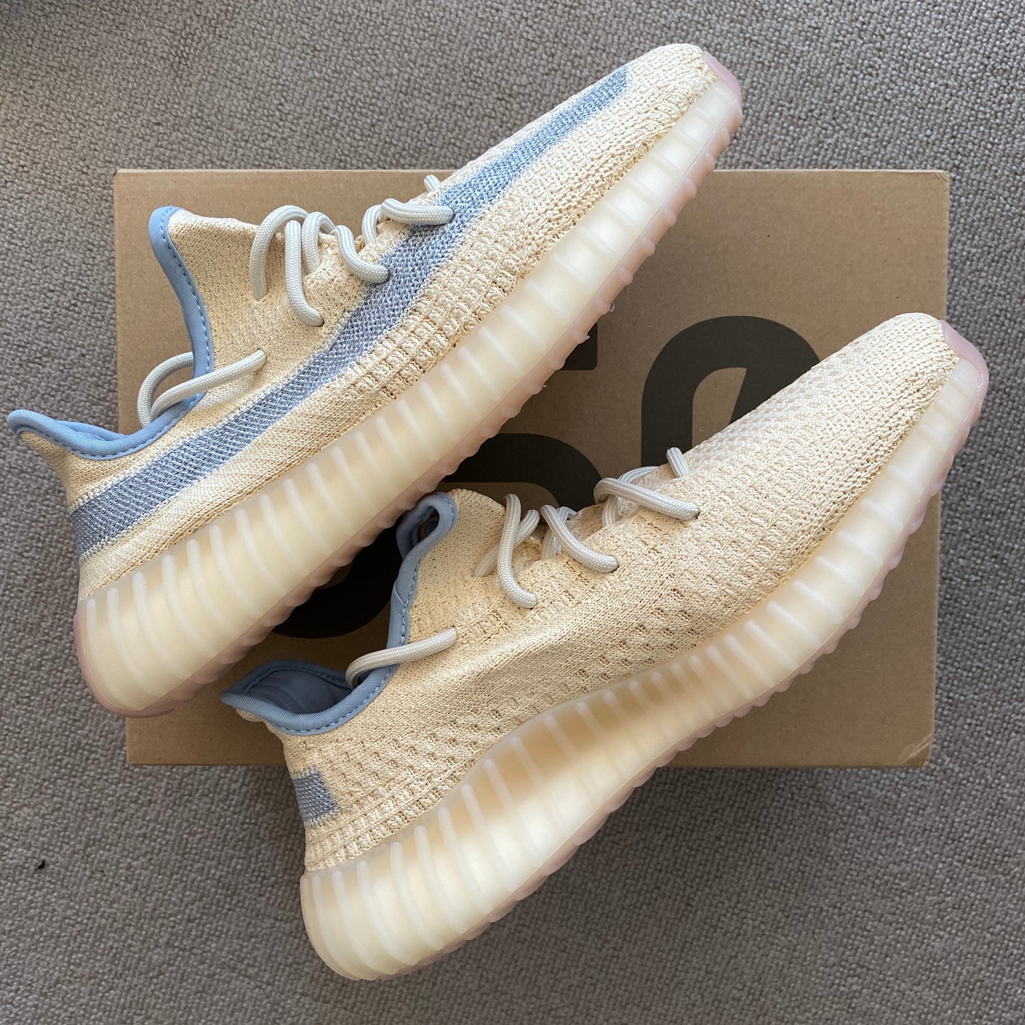 YEEZY 350v2 Linen